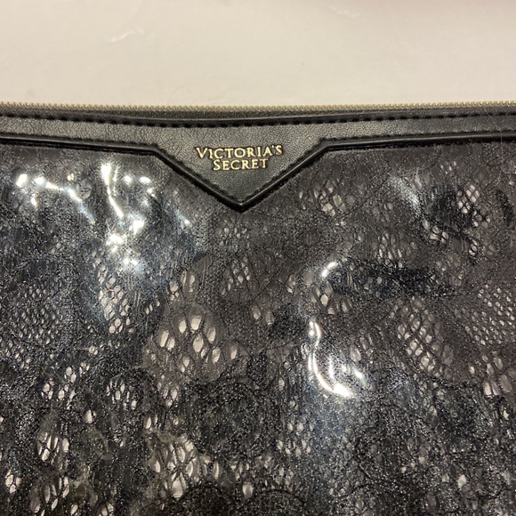 NWOT VICTORIAS SECRET LACE WRISTLET - Picture 2 of 3